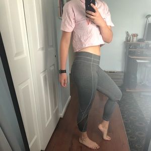 Gray with black mesh cropped leggings 💪